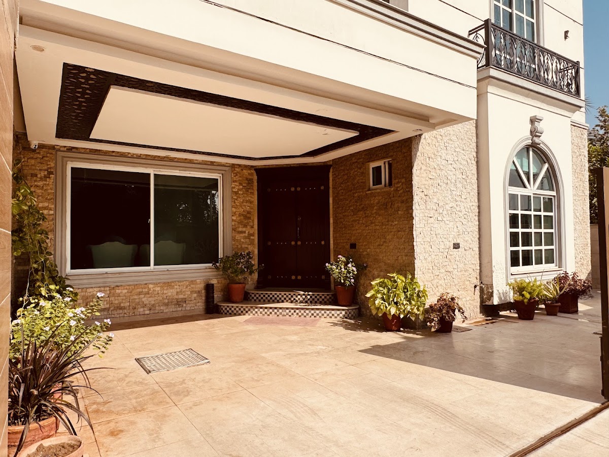 Crestview Guest House Islmabad