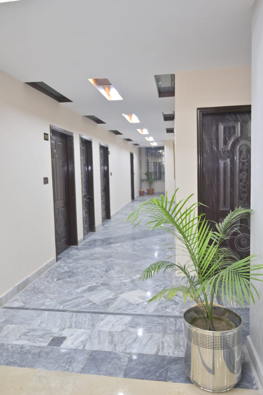 Royal Suites hotel - coed hostel in Faisalabad, Punjab