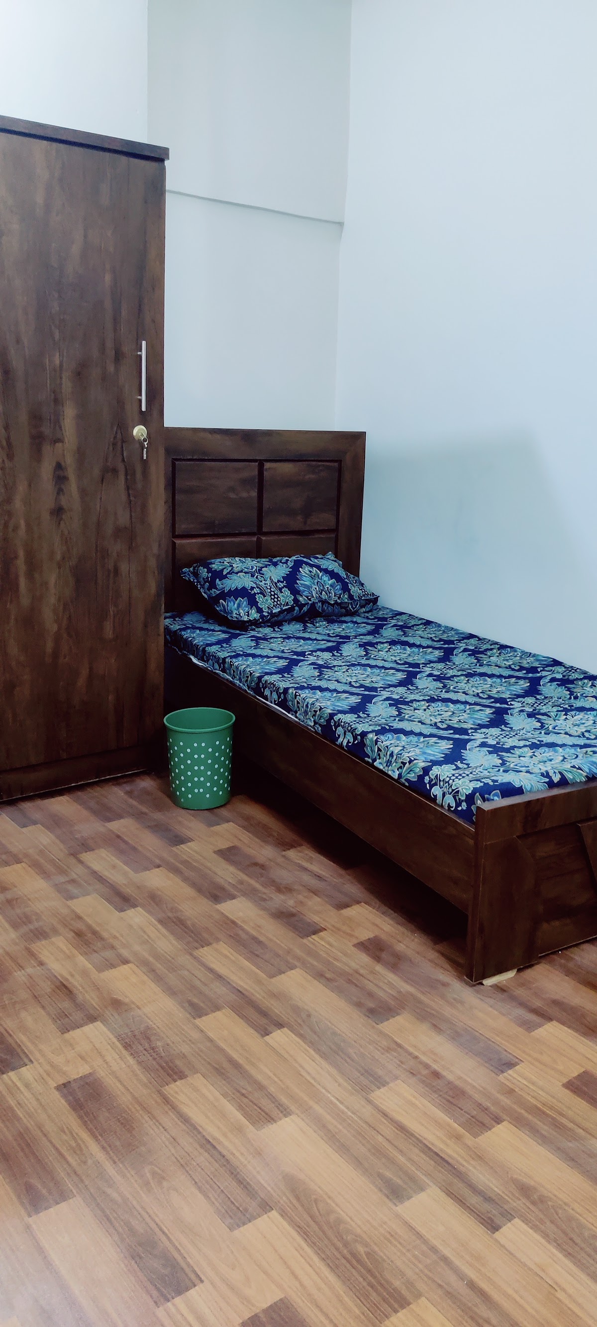 Zaha's boys hostel — photo 9