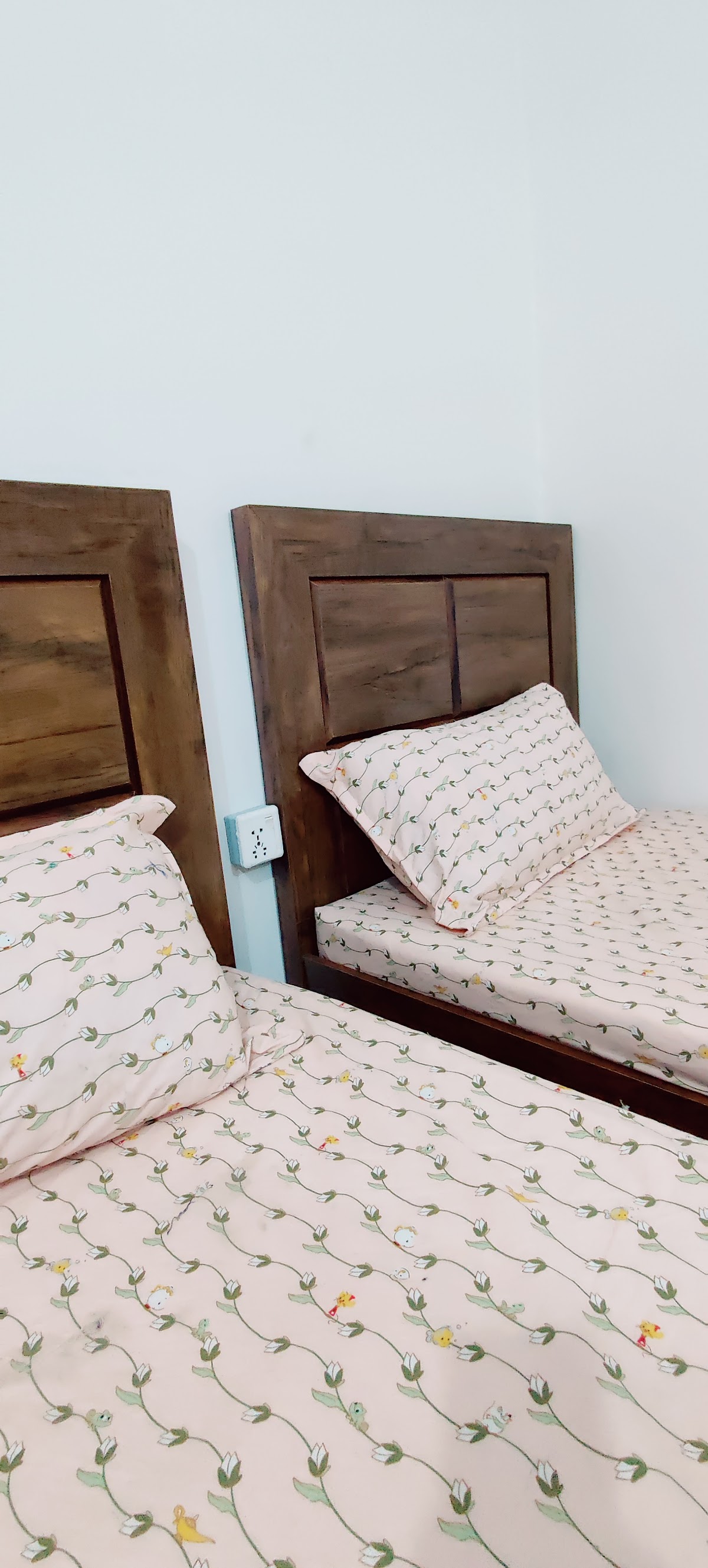 Zaha's boys hostel — photo 6