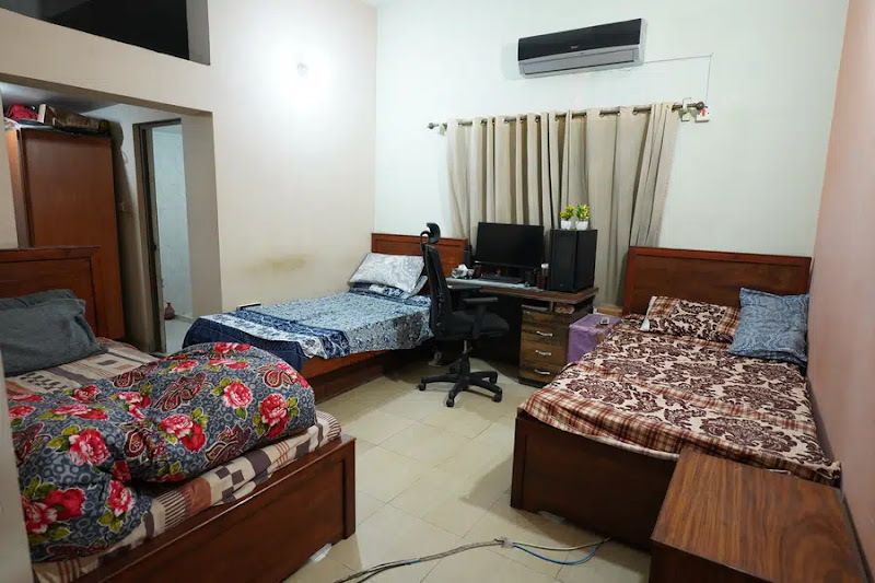 Professional Lahore Hostels Head Office — photo 6