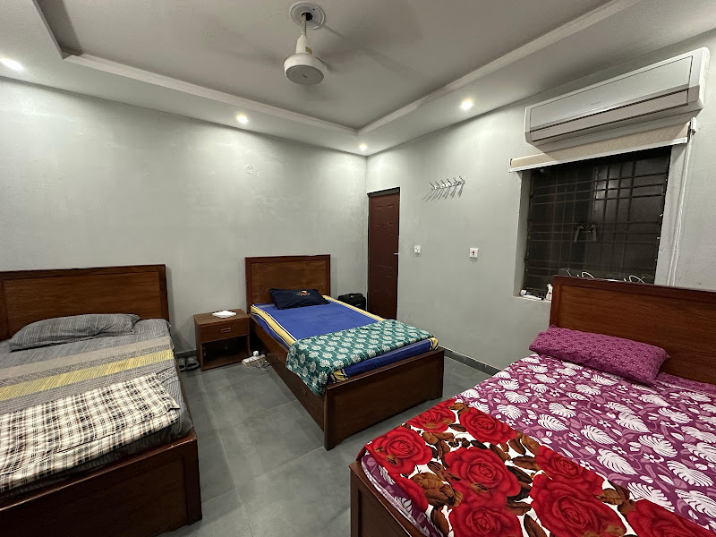 Professional Lahore Hostels Head Office