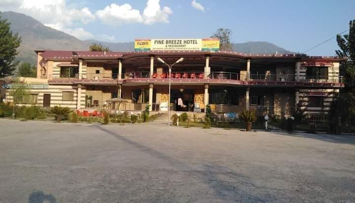 Pine Breeze Hotel Balakot