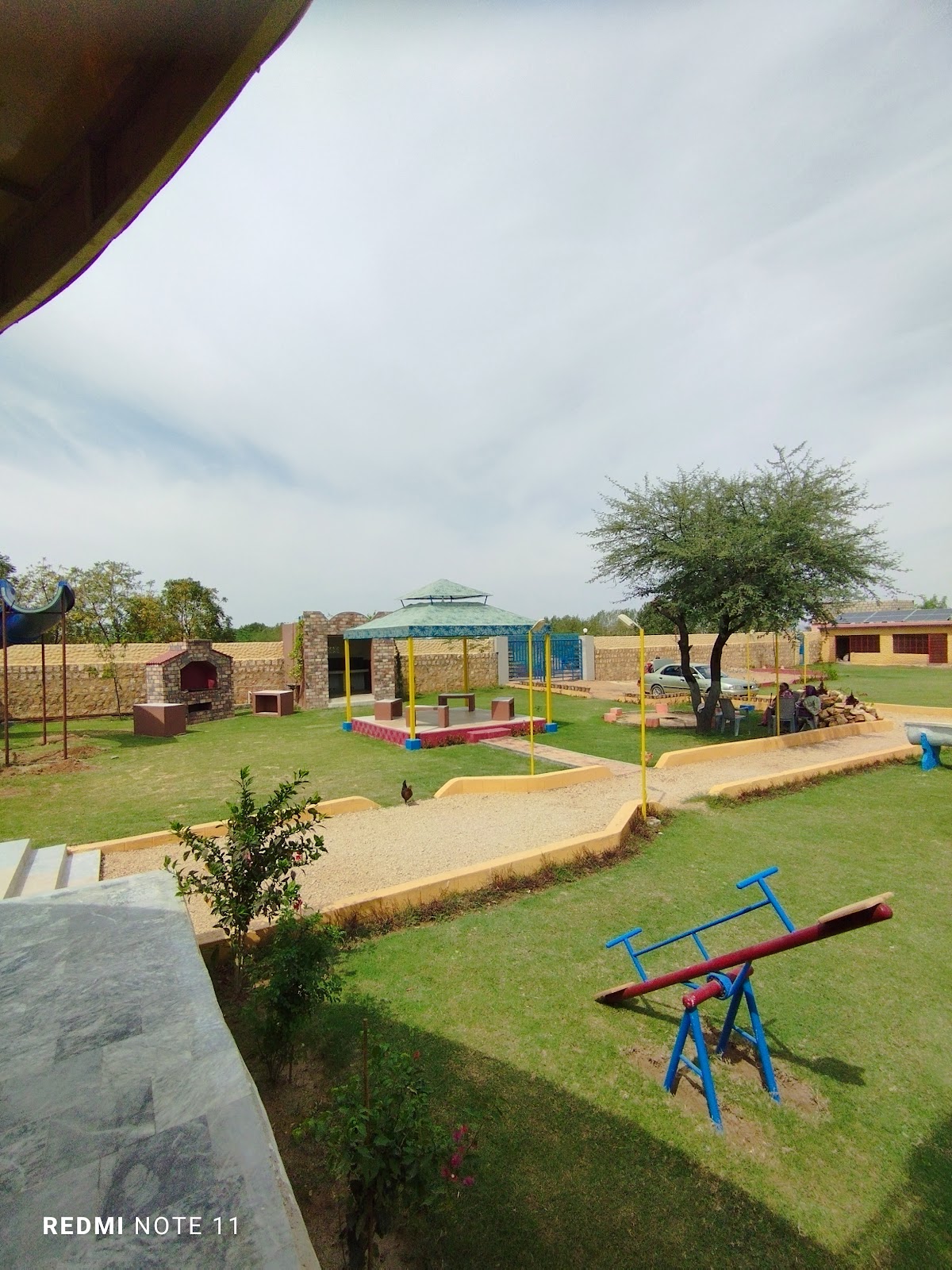 Country Cottage Farm House - coed hostel in Karachi, Sindh