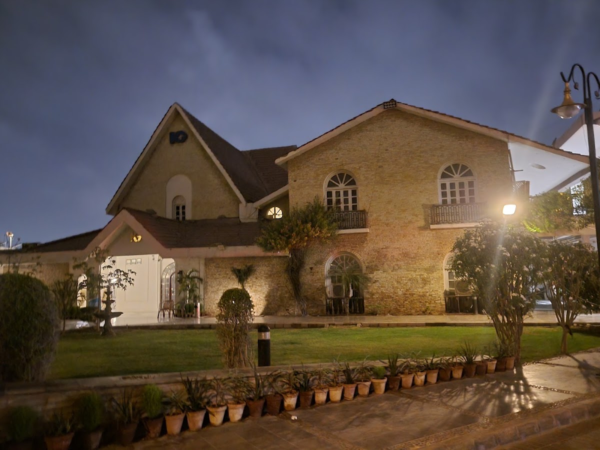 Karachi Gymkhana Lodge - coed hostel in Karachi, Sindh