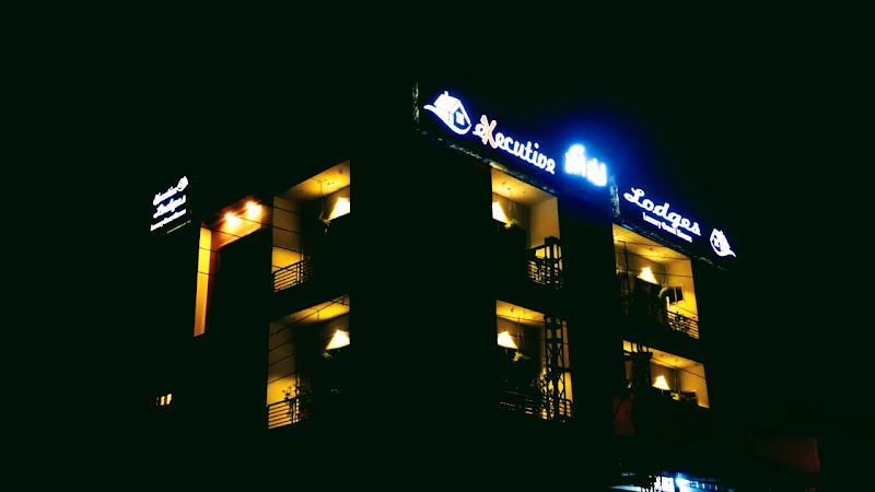 Executive Lodges Layyah