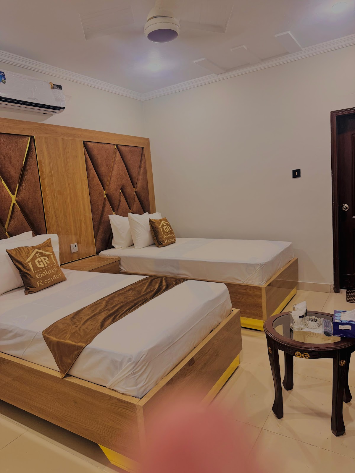 Karachi lodge