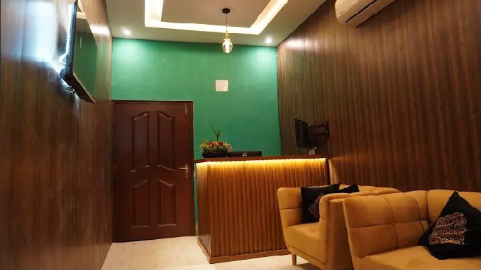 Elite Elegance Inn — photo 10
