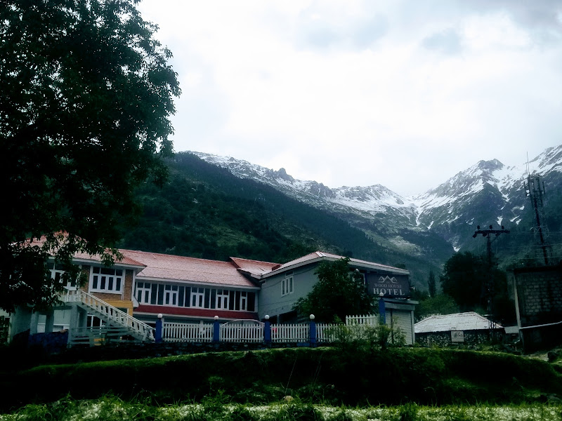 The WoodHouse Hotel Kaghan - boys hostel in Kaghan, Punjab