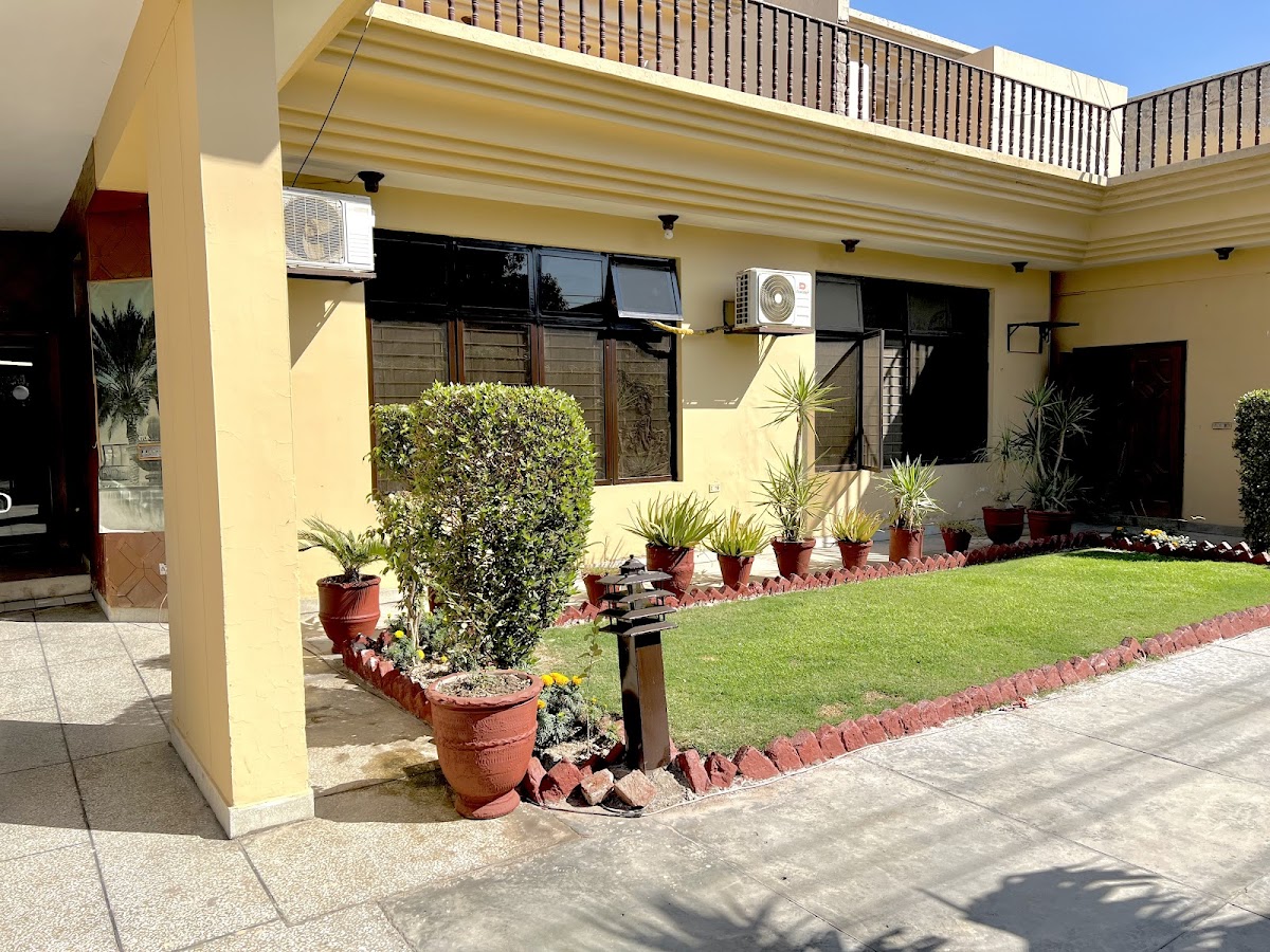 Step Inn Guest House Lahore - coed hostel in Lahore, Punjab
