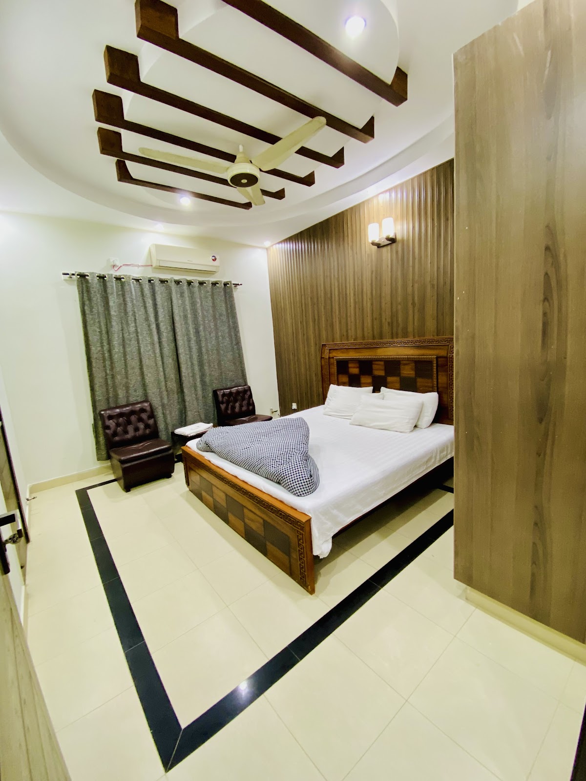 Guest House Bahria Phase 8
