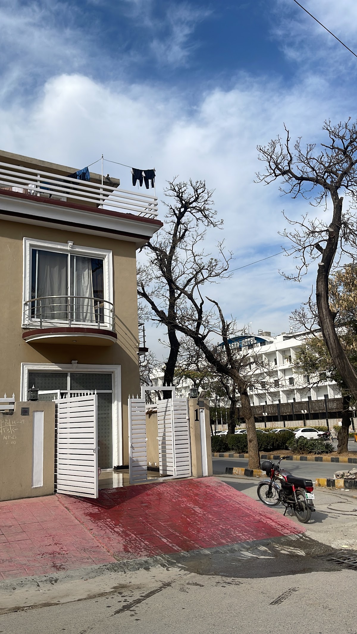 Islamabad Lodges - coed hostel in Islamabad, Capital Territory