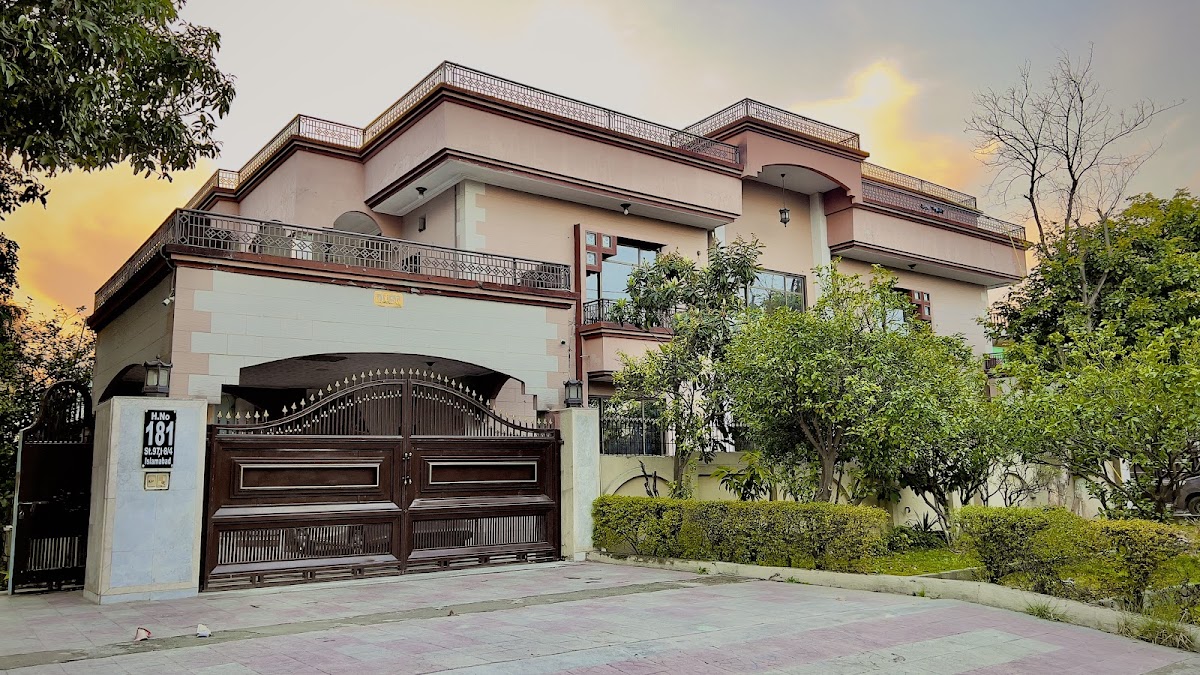 Luxury living boys hostel - boys hostel in Islamabad, Capital Territory