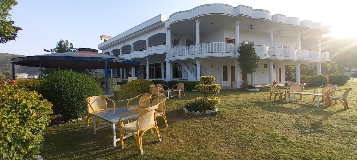 Lake View Hotel & Resort