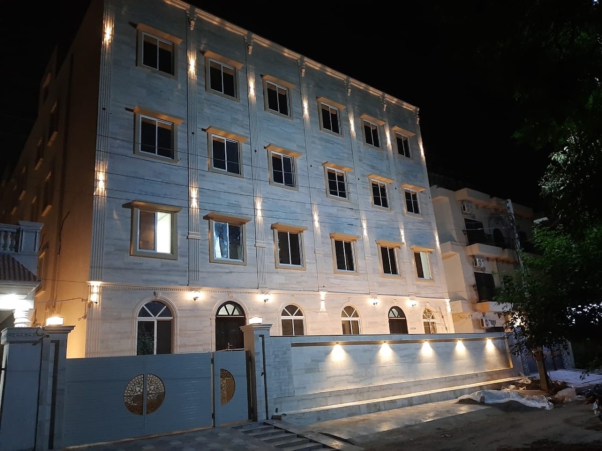 Uptown 86 Executive Residency (Girls only)