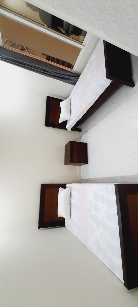 Uptown 86 Executive Residency (Girls only) — photo 7