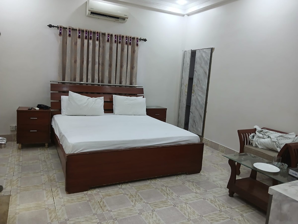 Luxury Palace Guest House Karachi — photo 9