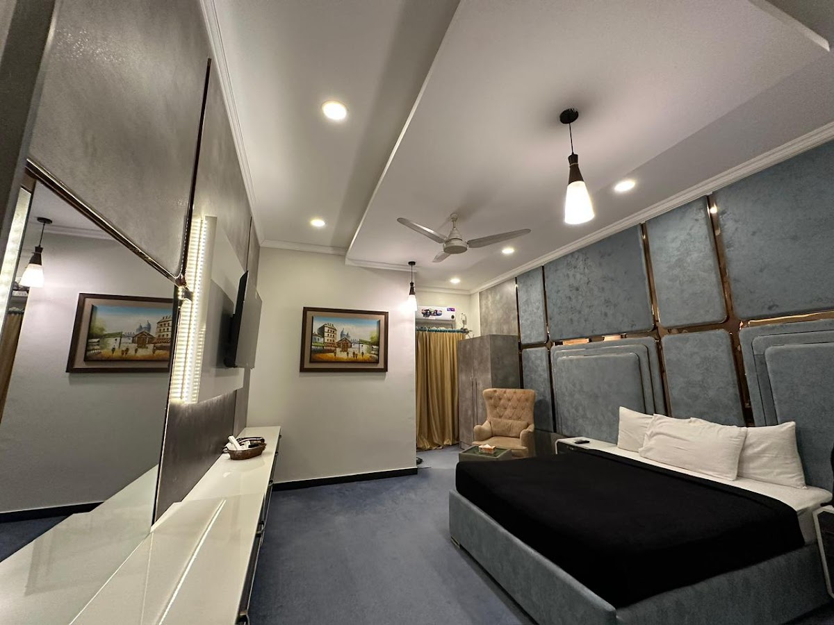 Hyatt Residency — photo 8