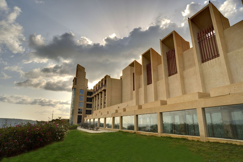 Zaver Pearl Continental Hotel