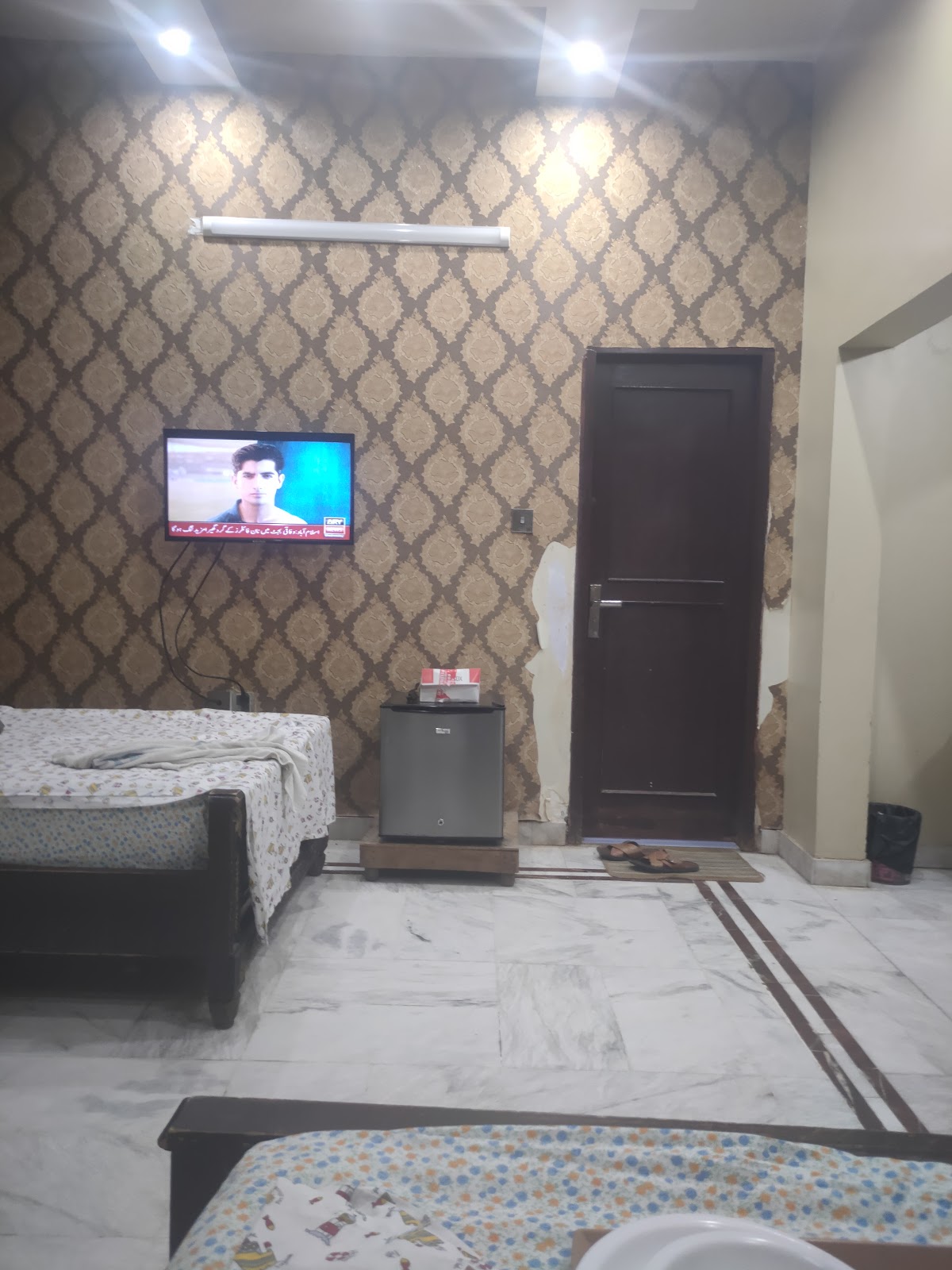 Patel Residency Guest House 2 — photo 10