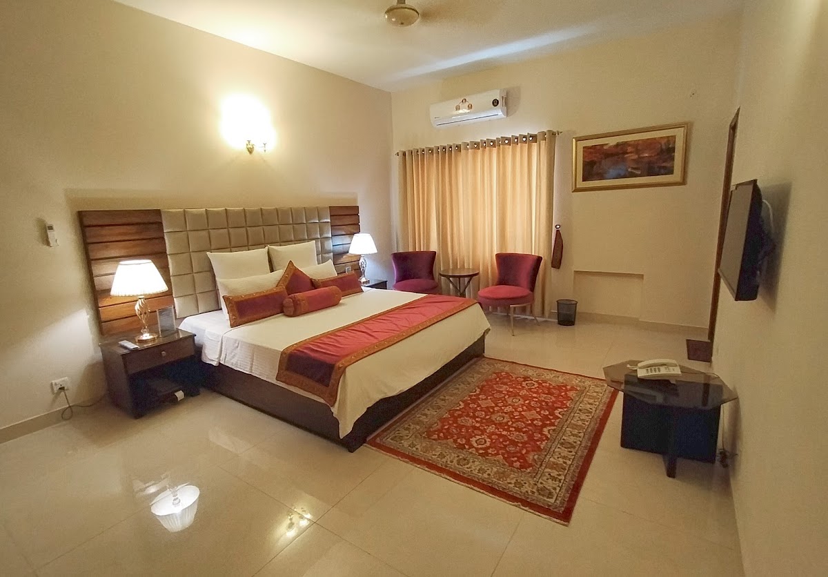 Hotel Gulberg Grand — photo 10