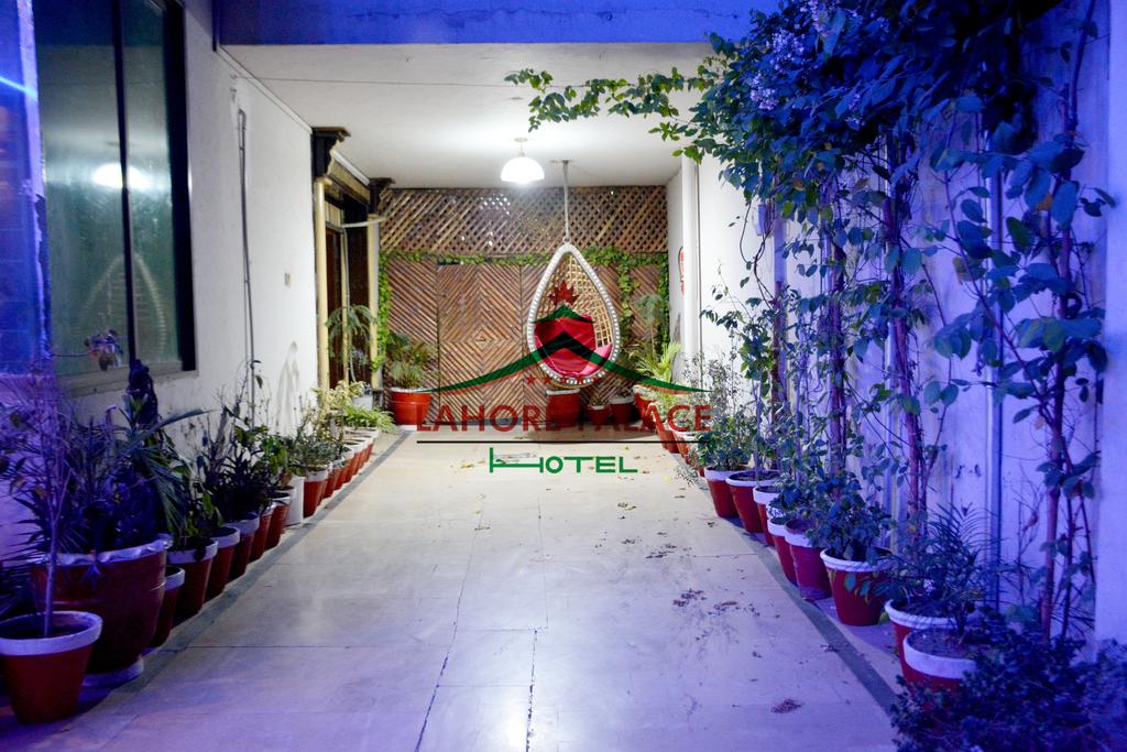 Rose Palace Hotel (Garden Town) - coed hostel in Lahore, Punjab