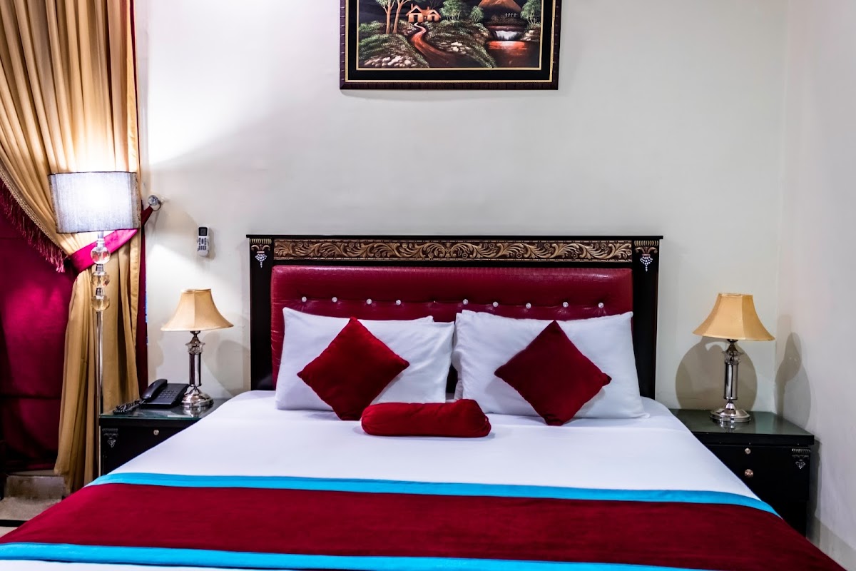 Rose Palace Hotel (Garden Town) — photo 9