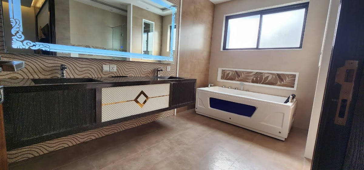 Hotel & Suites — photo 10