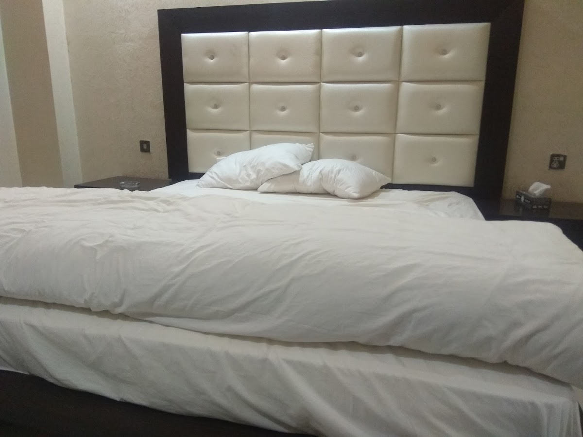 executive one hotel - coed hostel in Faisalabad, Punjab