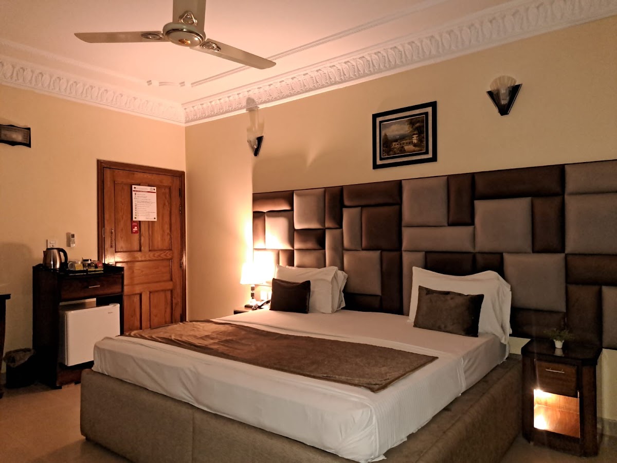 World Inn Hotel — photo 10