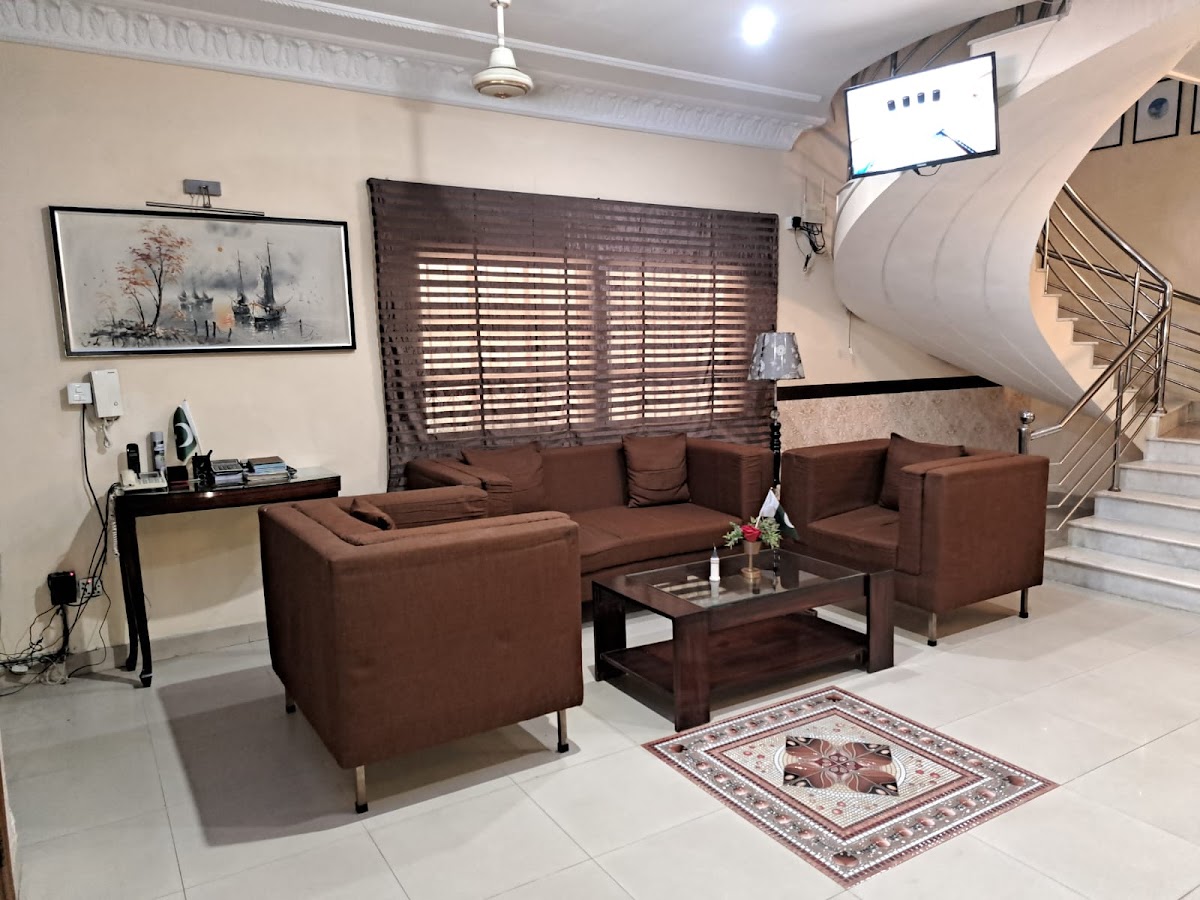 World Inn Hotel — photo 6