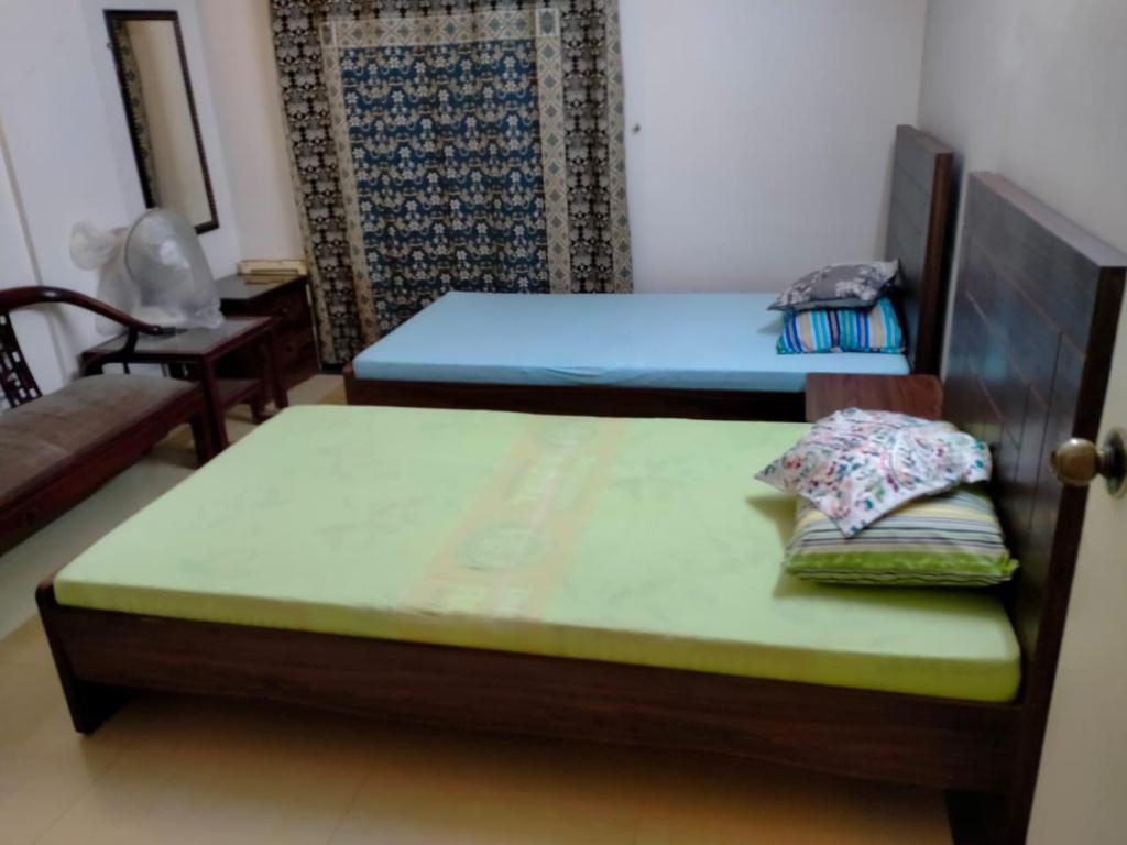 Elite hostel for Girls only - girls hostel in Karachi, Sindh