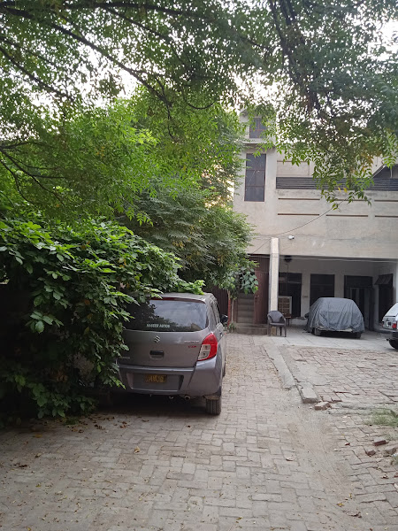 White House Hostel