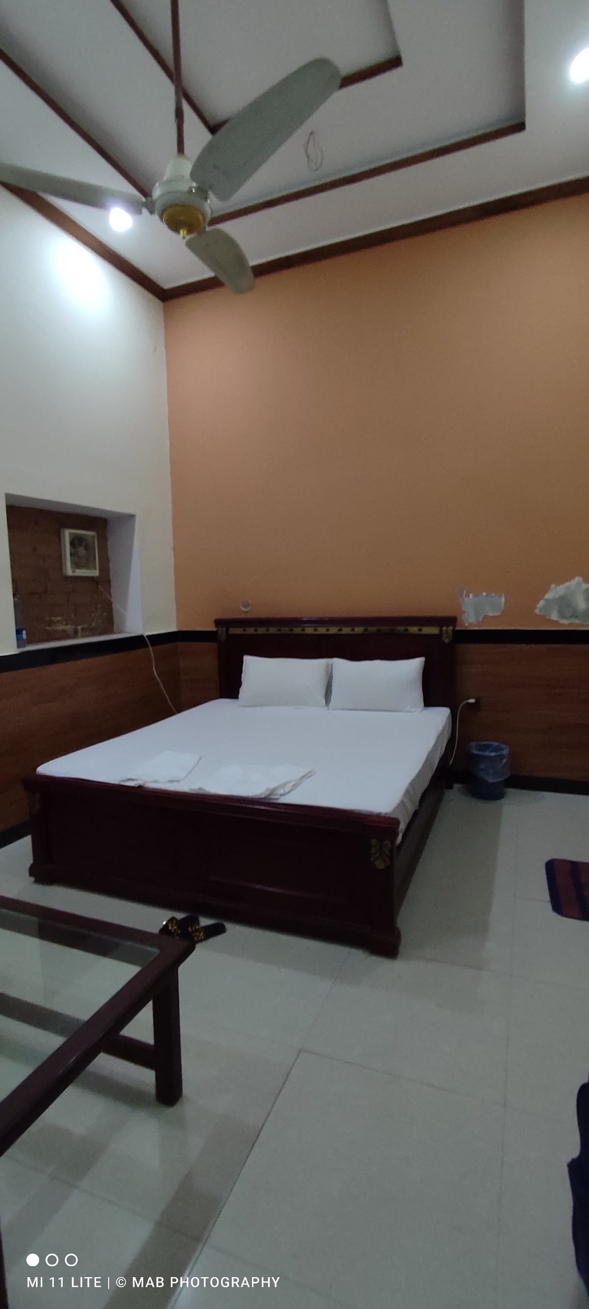 De Metro Guest House - coed hostel in Rawalpindi, Punjab