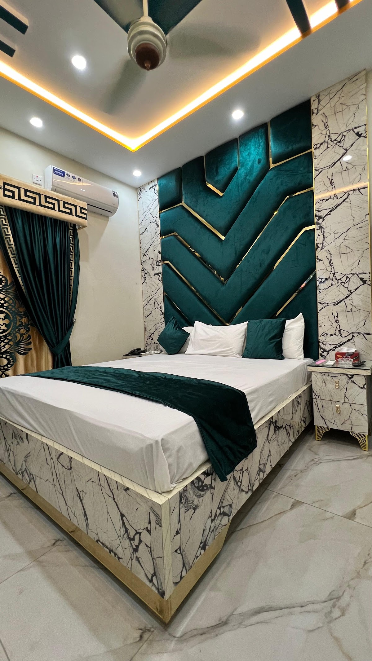 Decent Palace Hotel — photo 9