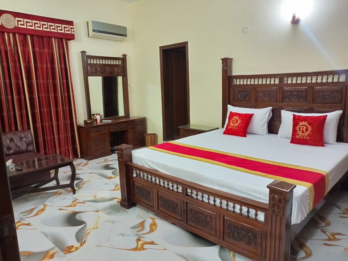 Decent Palace Hotel — photo 8