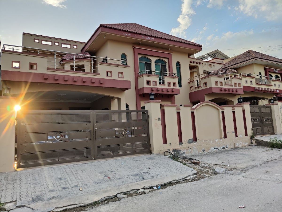 Evergreen Guest Lodge - (unmarried couples not allowed) - coed hostel in Islamabad, Capital Territory