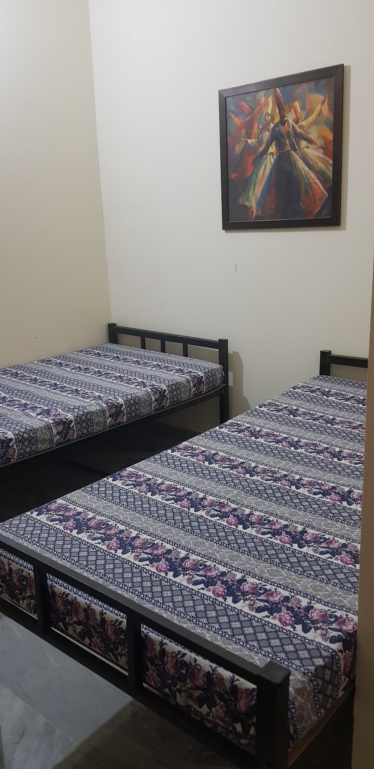 Pinewood Hostels for Girls — photo 7