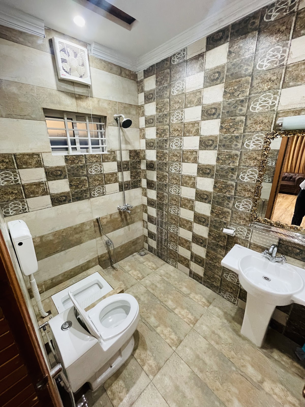 Twin City Club Guest House — photo 10