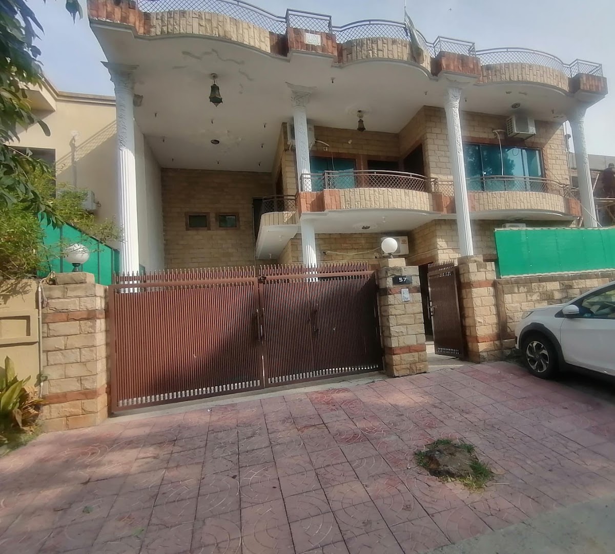 Lux lounge Guest House - coed hostel in Islamabad, Capital Territory