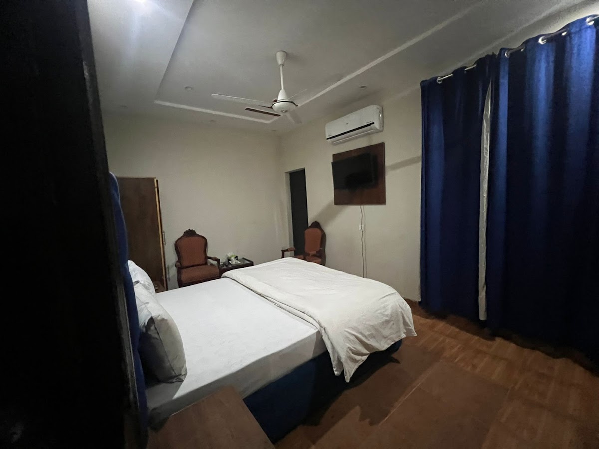 hotel in lahore — photo 9