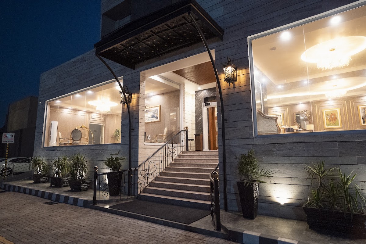 Best Western Hotel Faisalabad - coed hostel in Faisalabad, Punjab