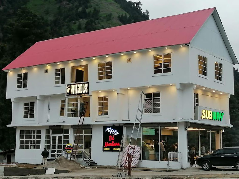 White House Hotel & Resorts - boys hostel in Naran, Punjab