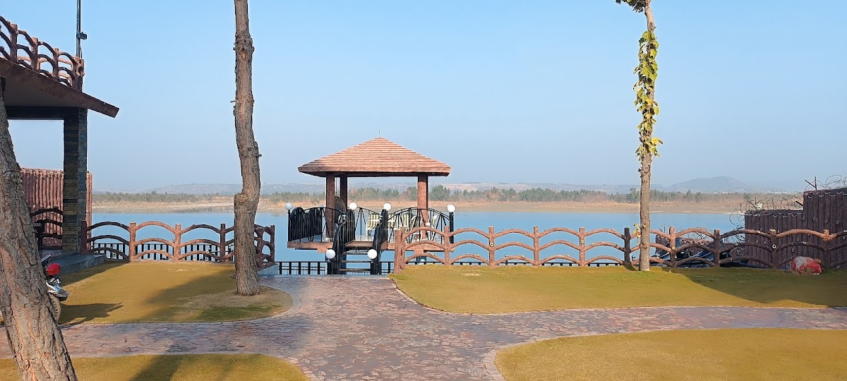 Khan Farmhouse