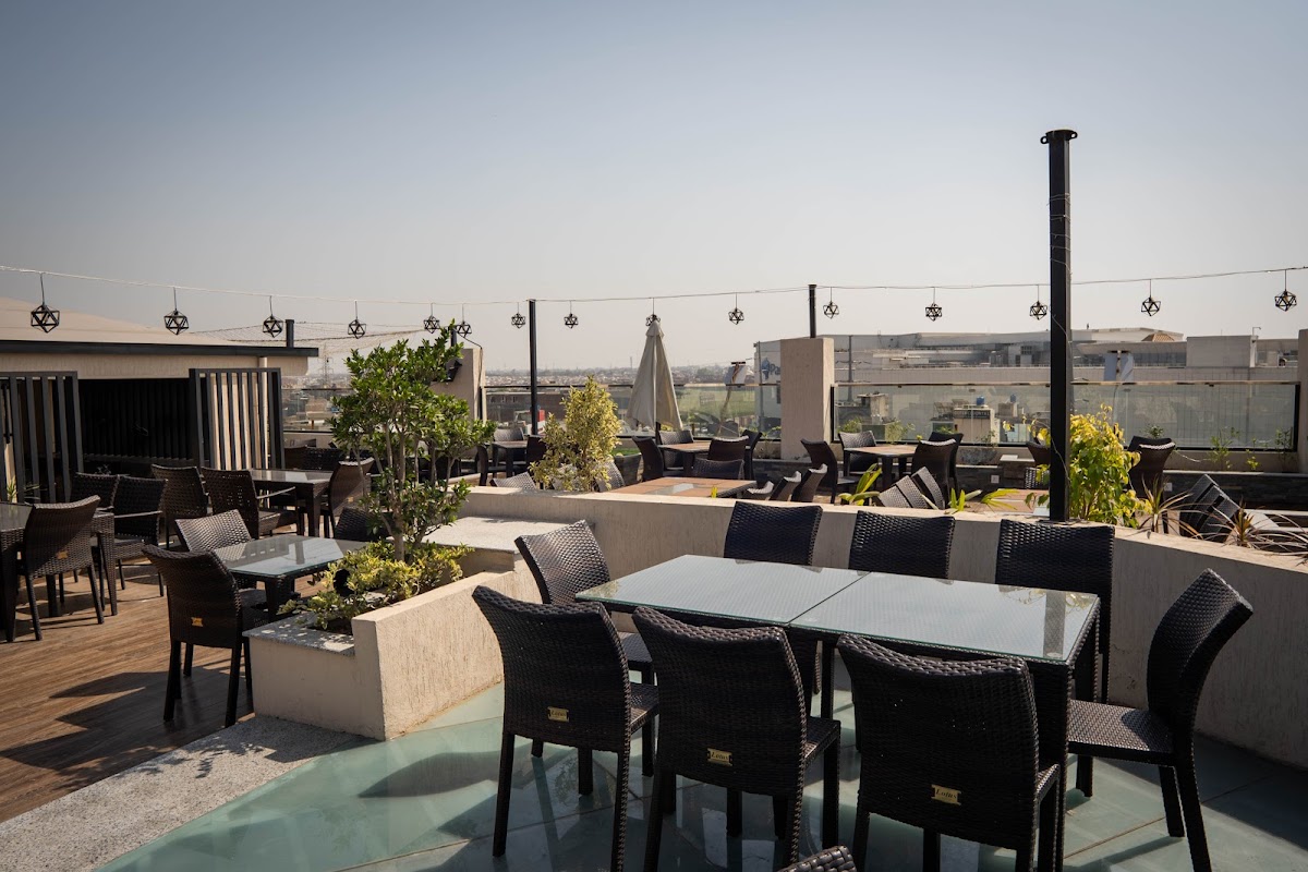 Magnum Inn hotel - coed hostel in Lahore, Punjab