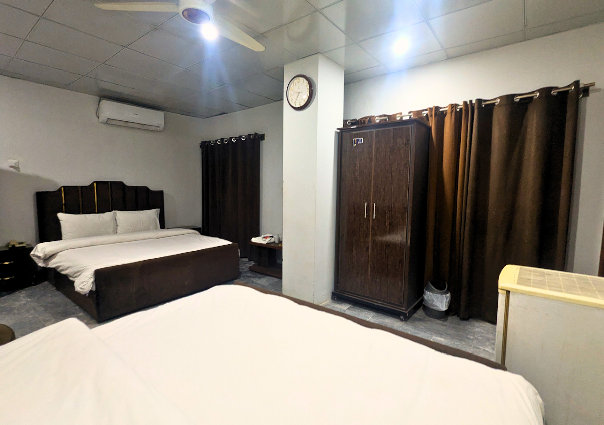 Hotel Crown Palace G12 — photo 9
