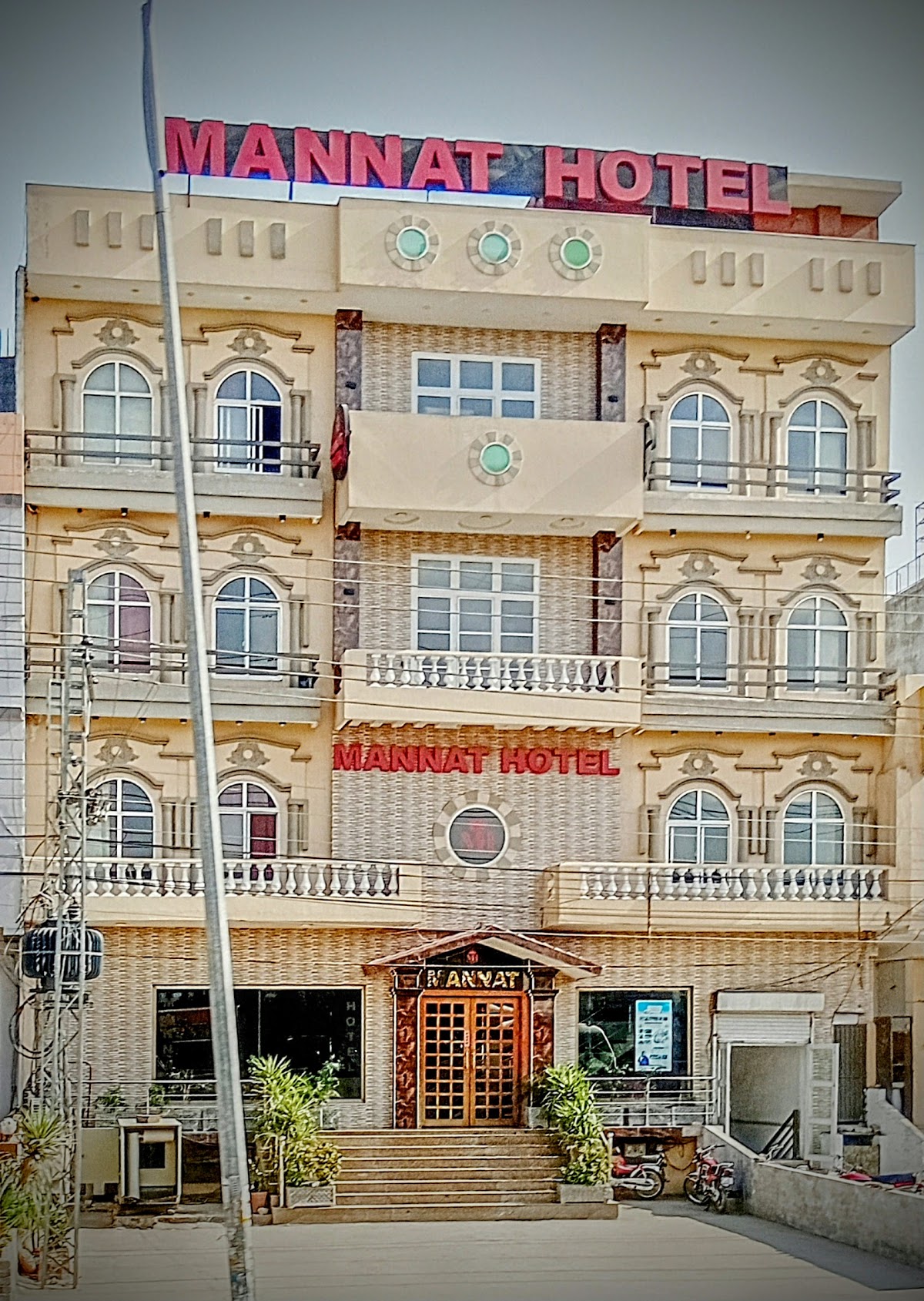 Mannat hotel