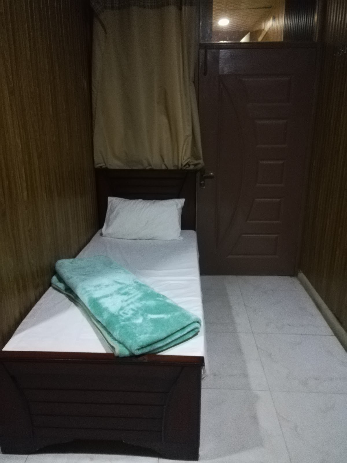Tayyaba Hotel Been Street Saddar Pindi — photo 9