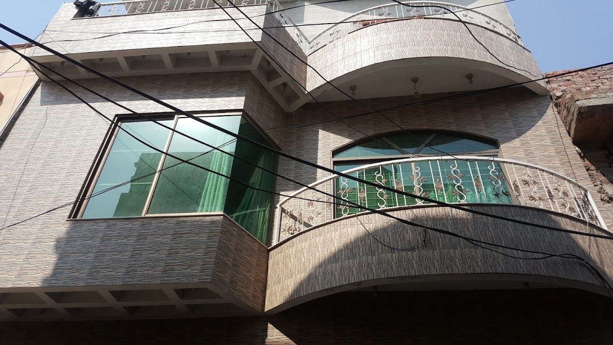 Al Insha Girls Hostel - girls hostel in Lahore, Punjab