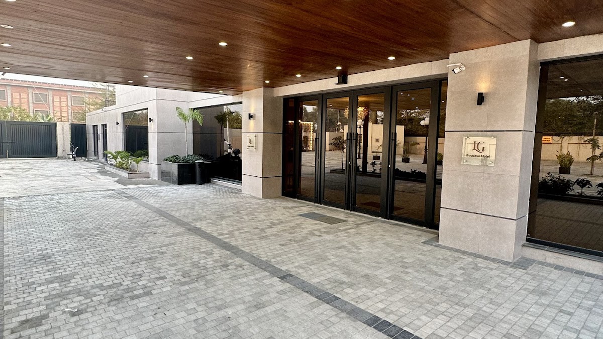 Lahore Grande Boutique Hotel - coed hostel in Lahore, Punjab